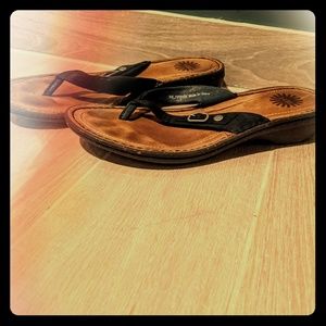 Ugg black leather thong sandals flip flops 9